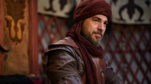 Ertugrul es interpretado magnificamente por el actor turco Engin Altan Düzyatan