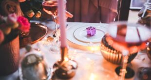 Cena de Navidad en Familia: La Verdad sobre los Préstamos Ocultos Entre Hermanas